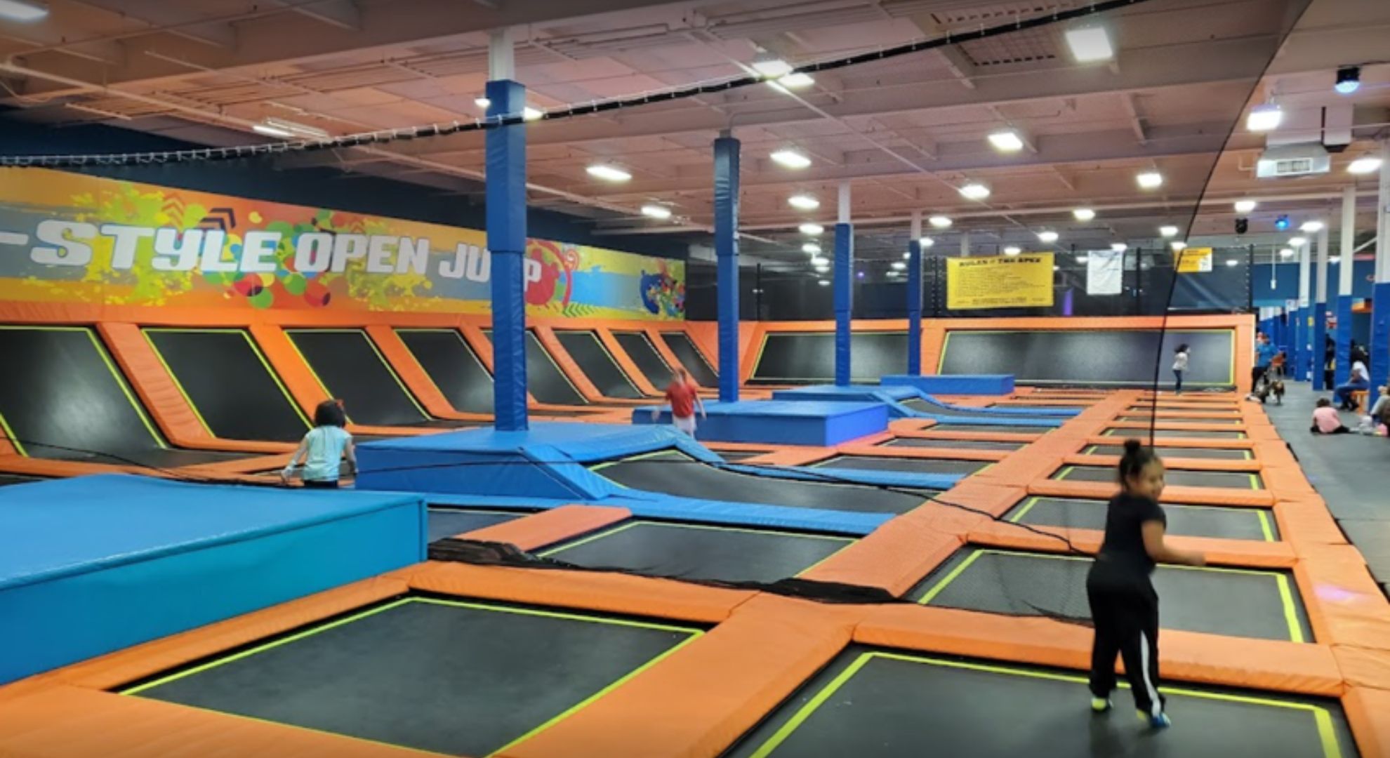 Best Indoor Playgrounds in Hesperia, CA